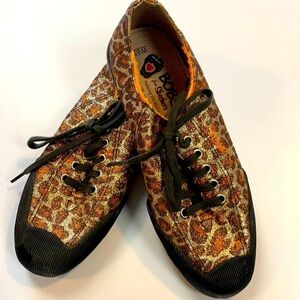 BOBS Skechers glitter leopard print sneakers size W6.5